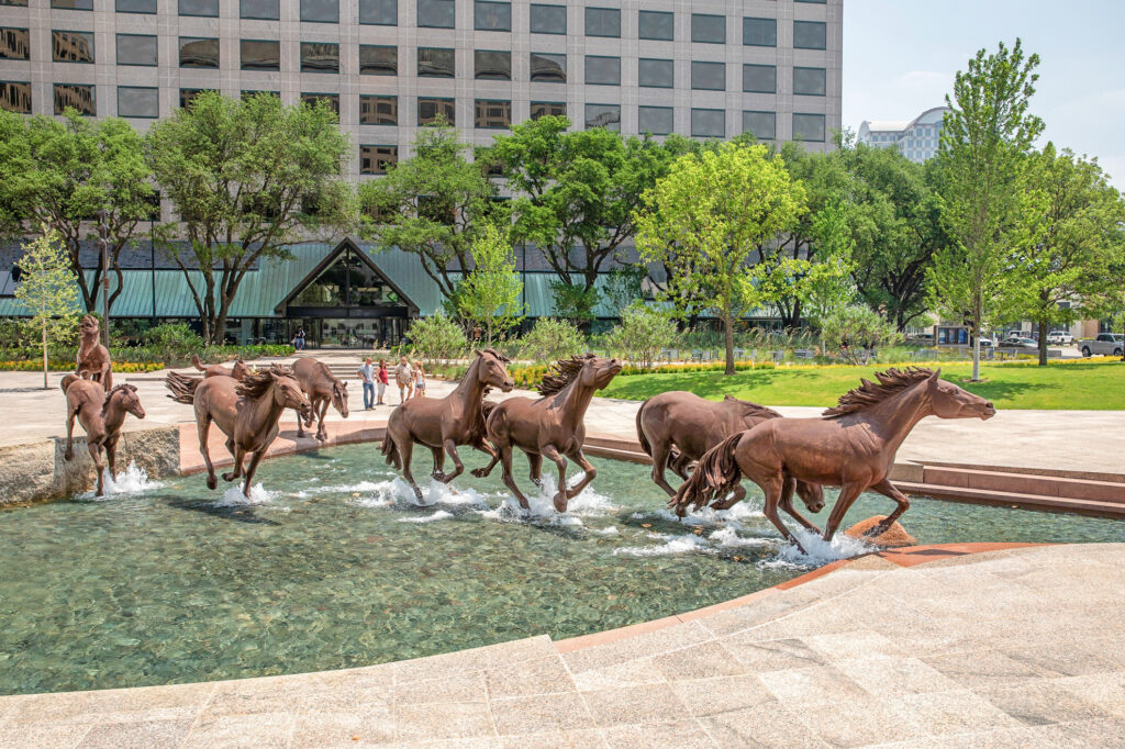Williams Square Plaza & The Mustangs of Las Colinas